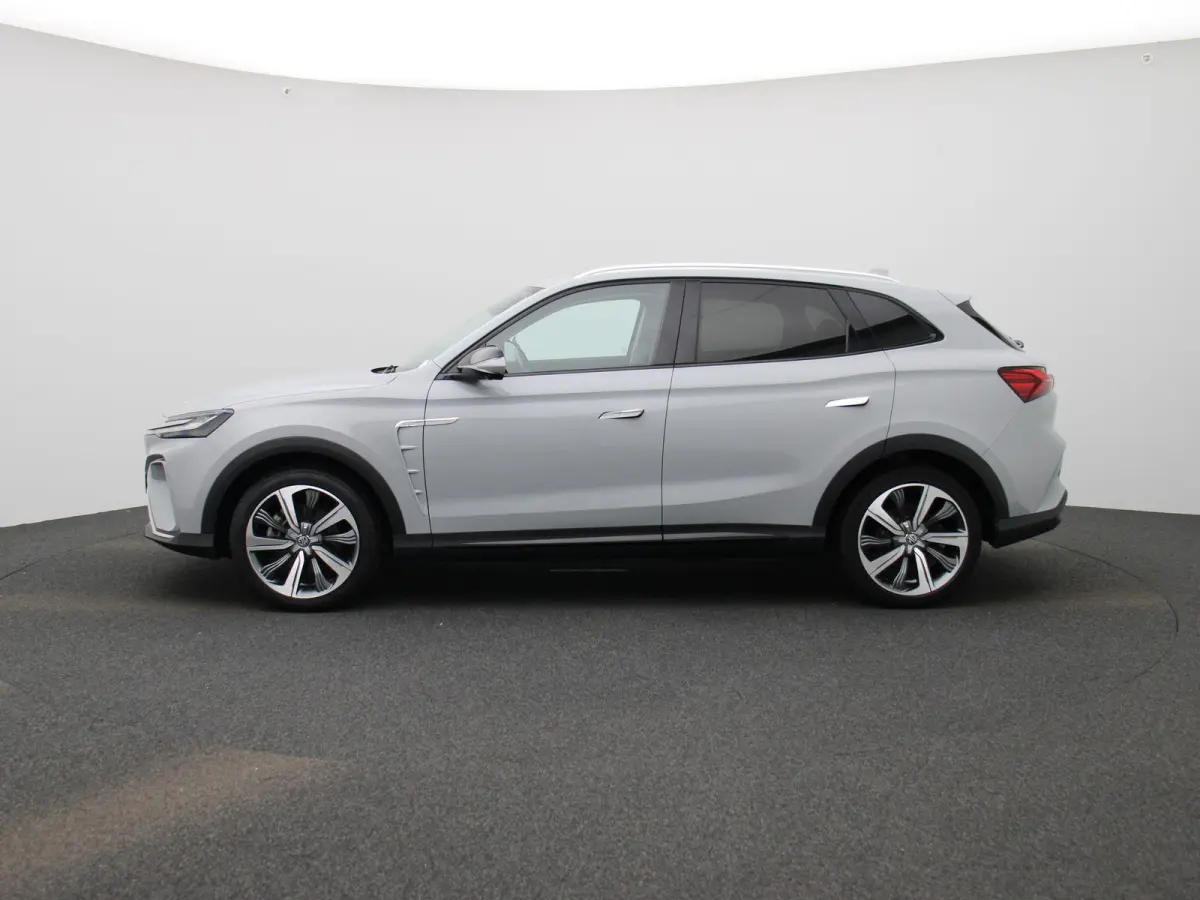 Luxury 70 kWh | Wordt Verwacht | Apple Carplay / Android Auto | Panoramadak | Achteruitrijcamera | Parkeersensoren | Trekhaak |