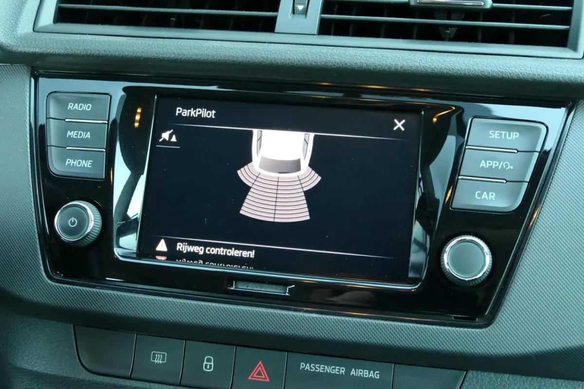 1.0 TSI Ambition|PDC|Carplay|Cruise control!