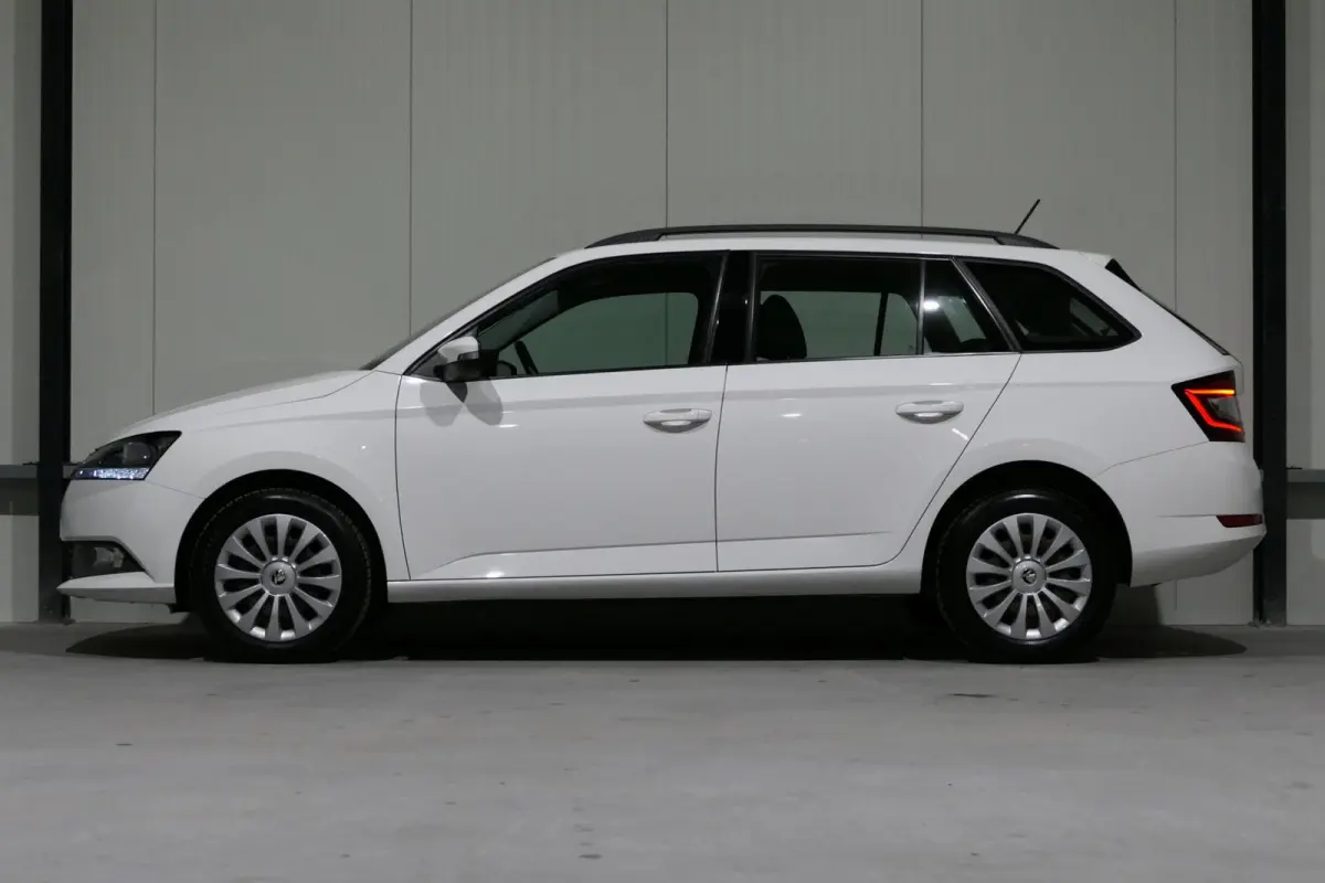1.0 TSI Ambition|PDC|Carplay|Cruise control!