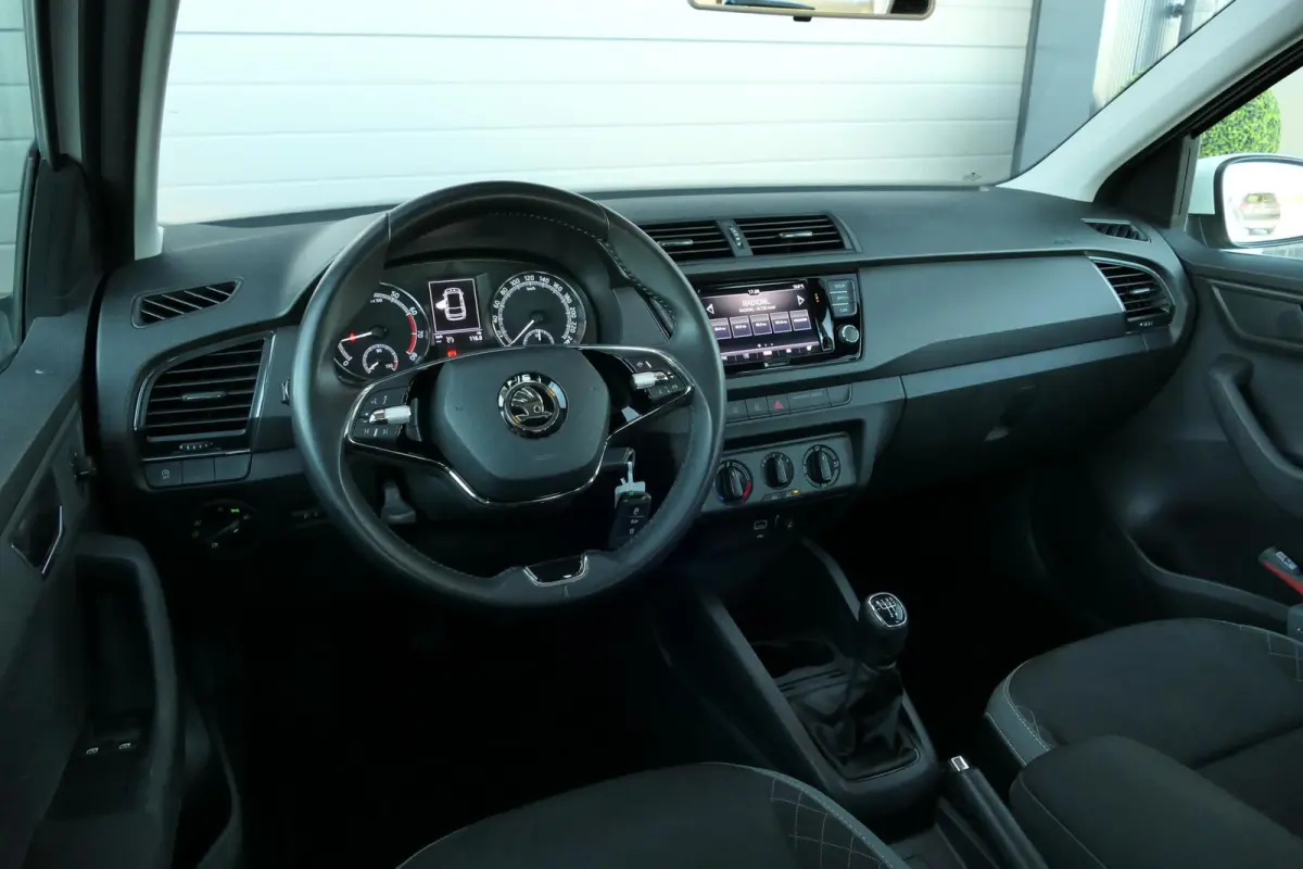 1.0 TSI Ambition|PDC|Carplay|Cruise control!