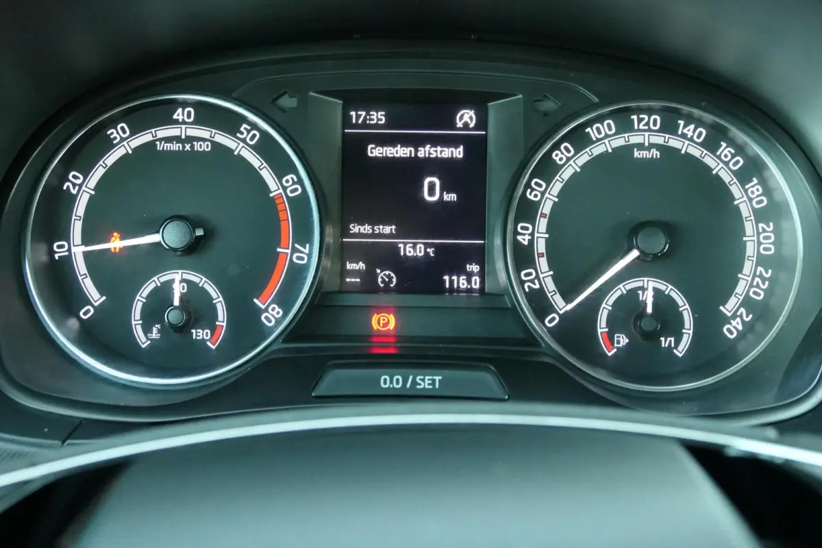 1.0 TSI Ambition|PDC|Carplay|Cruise control!