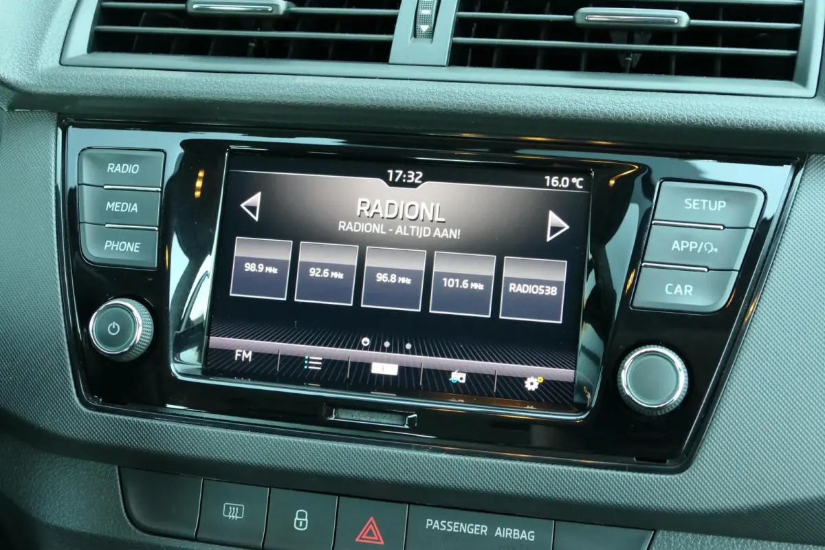 1.0 TSI Ambition|PDC|Carplay|Cruise control!