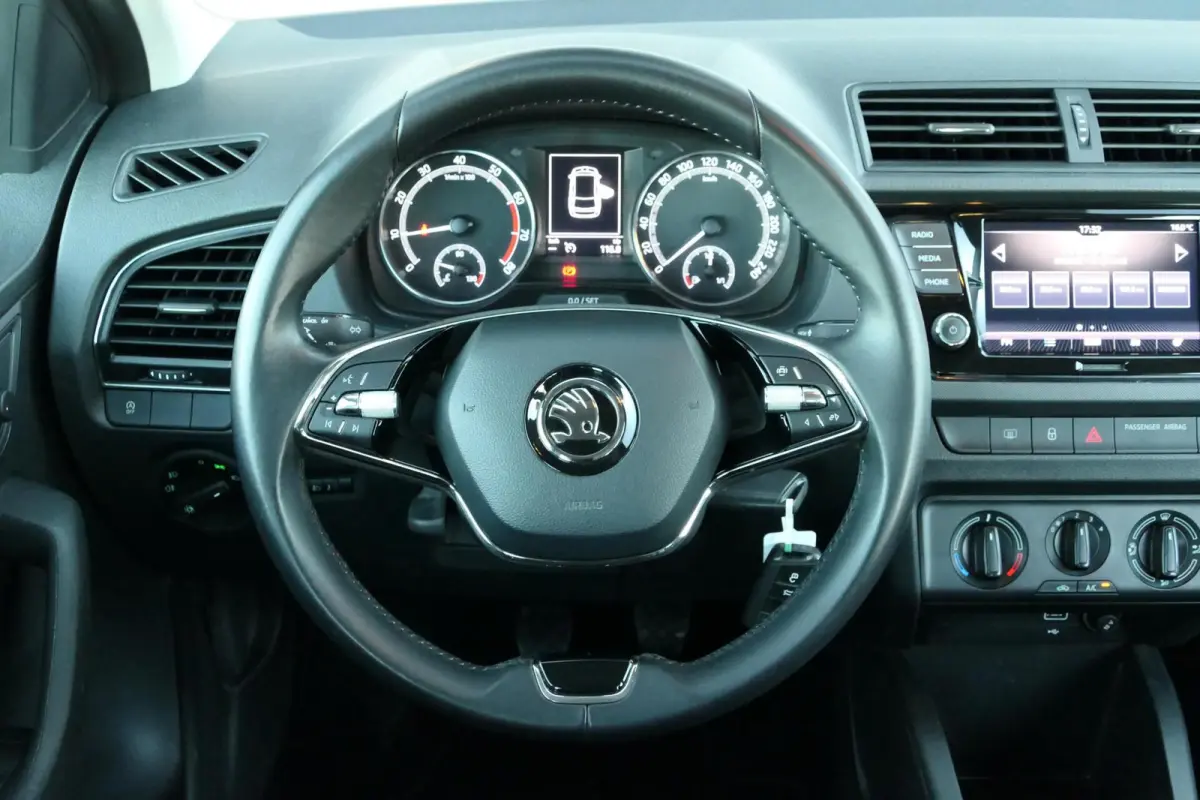 1.0 TSI Ambition|PDC|Carplay|Cruise control!