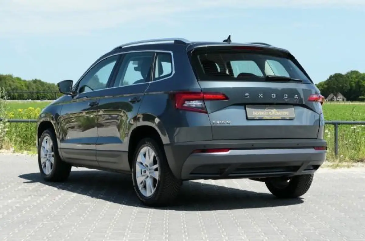 1.0 TSI Business Edition Plus|Trekhaak|PDC|Camera|ACC|Carplay!