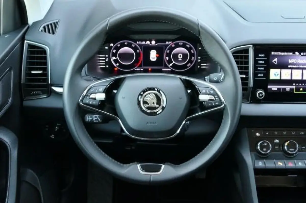 1.0 TSI Business Edition Plus|Trekhaak|PDC|Camera|ACC|Carplay!