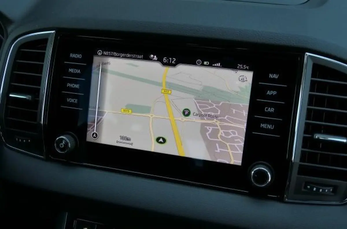 1.0 TSI Business Edition Plus|Trekhaak|PDC|Camera|ACC|Carplay!