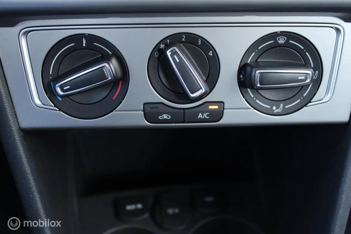 1.0 TSI 95 PK BlueMotion Edition, 17 Inch velgen, Cruise, Airco, Multi media system