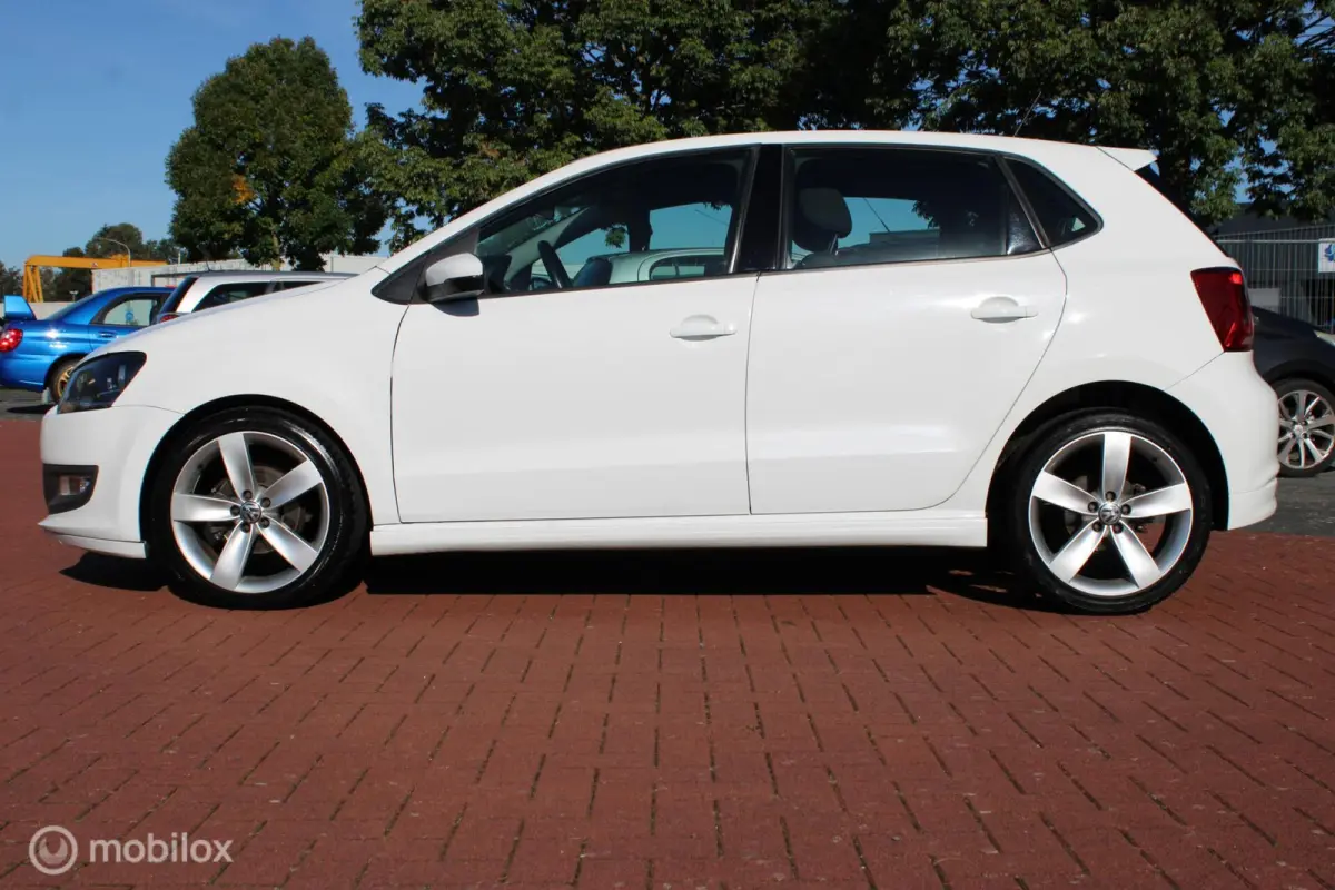 1.0 TSI 95 PK BlueMotion Edition, 17 Inch velgen, Cruise, Airco, Multi media system