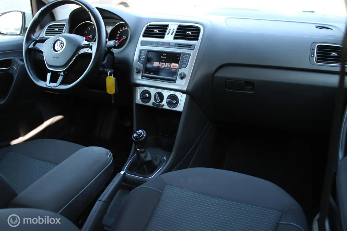 1.0 TSI 95 PK BlueMotion Edition, 17 Inch velgen, Cruise, Airco, Multi media system