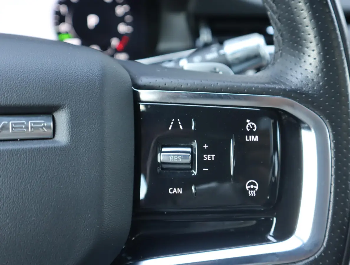 1.5 P300e AWD R-Dynamic SE | Pano | 360 camera | Adaptieve Cruise Control | Stoel en stuurverwarming