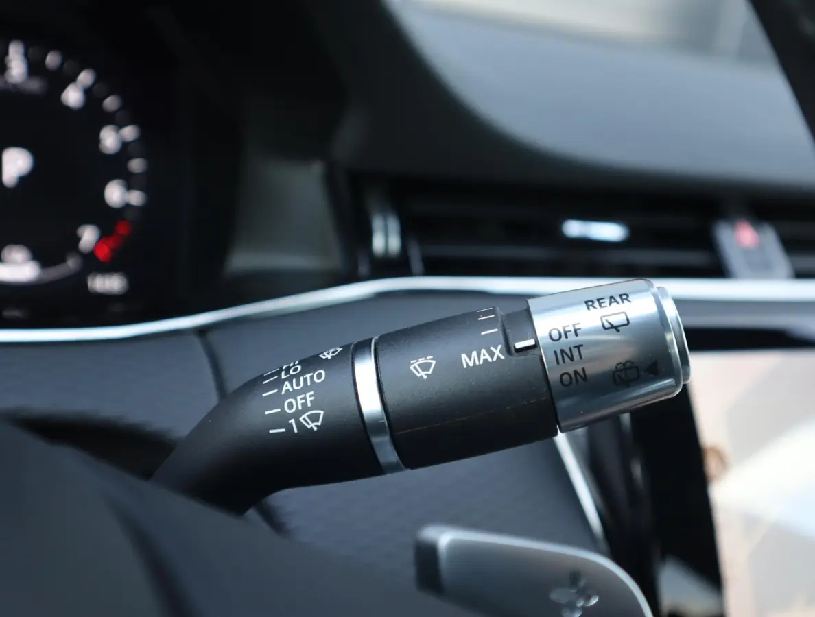 1.5 P300e AWD R-Dynamic SE | Pano | 360 camera | Adaptieve Cruise Control | Stoel en stuurverwarming
