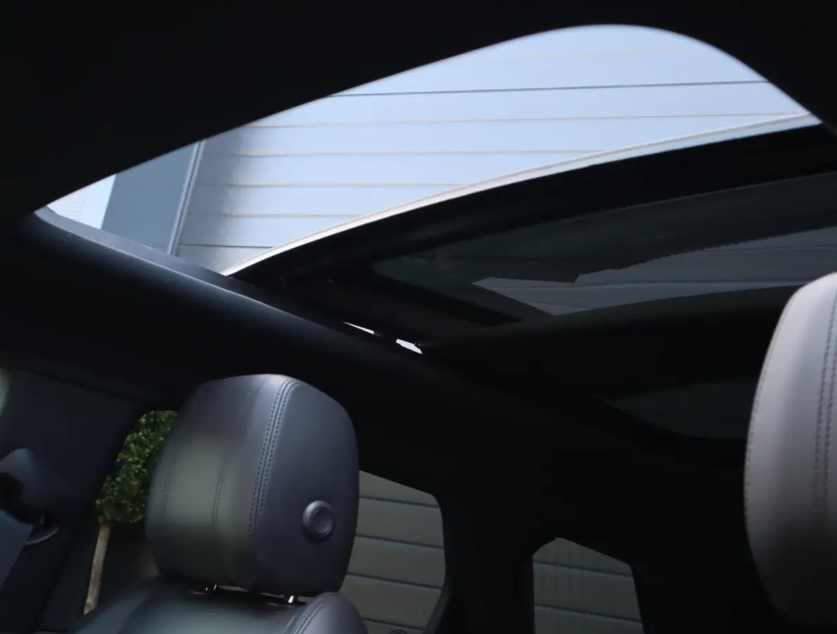 1.5 P300e AWD R-Dynamic SE | Pano | 360 camera | Adaptieve Cruise Control | Stoel en stuurverwarming