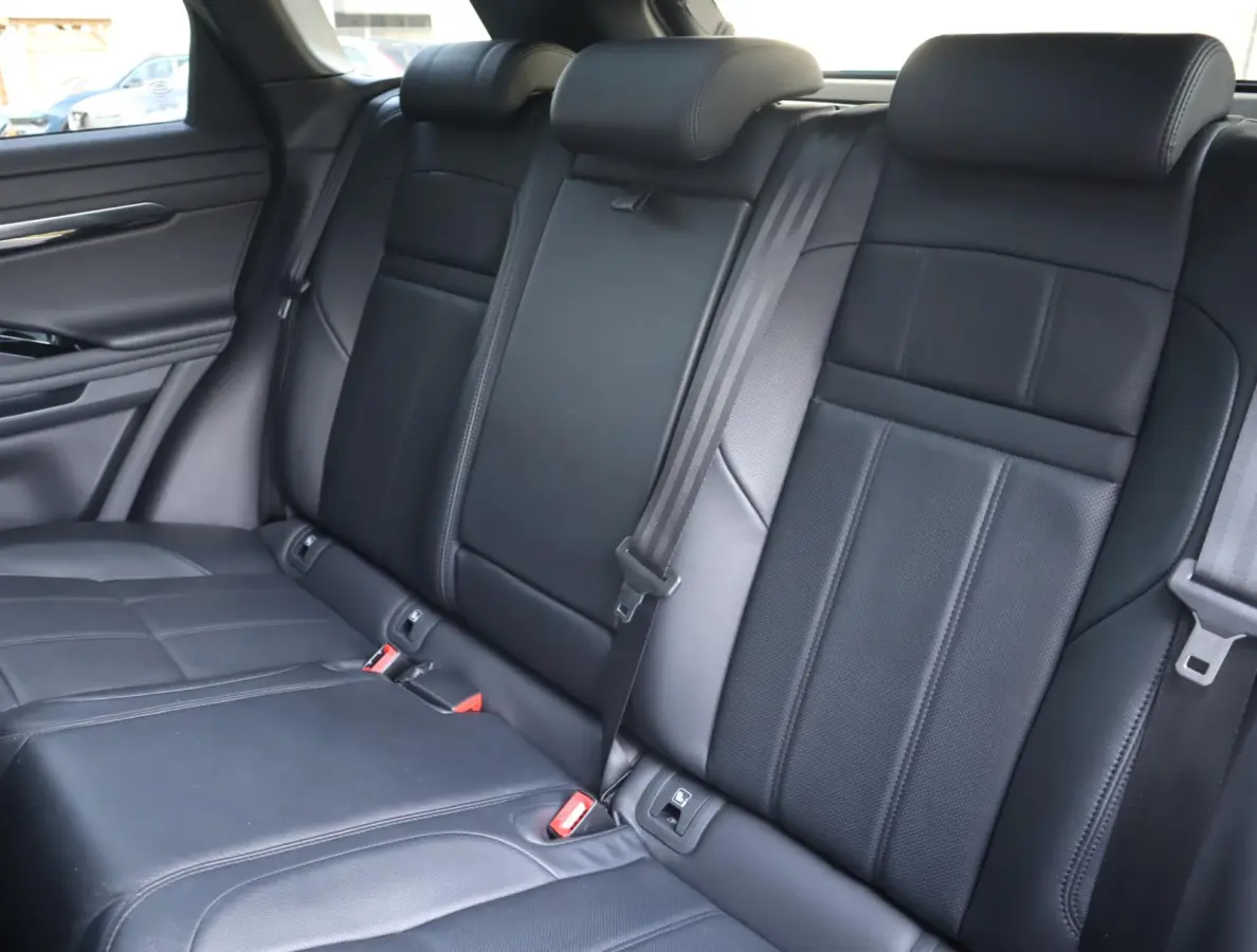 1.5 P300e AWD R-Dynamic SE | Pano | 360 camera | Adaptieve Cruise Control | Stoel en stuurverwarming