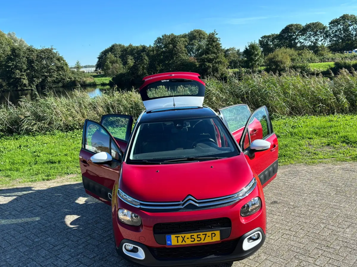 1.2 PureTech ELLE- Rouge Rubi - Navigatie/CarPlay/Cruise/PDC/ Stijlvol & Compleet