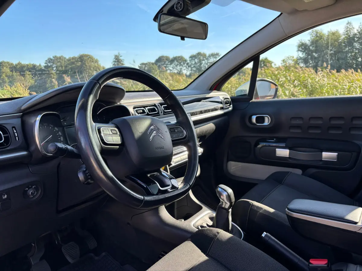 1.2 PureTech ELLE- Rouge Rubi - Navigatie/CarPlay/Cruise/PDC/ Stijlvol & Compleet