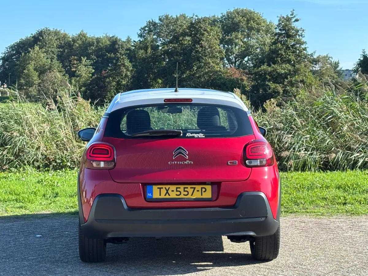 1.2 PureTech ELLE- Rouge Rubi - Navigatie/CarPlay/Cruise/PDC/ Stijlvol & Compleet