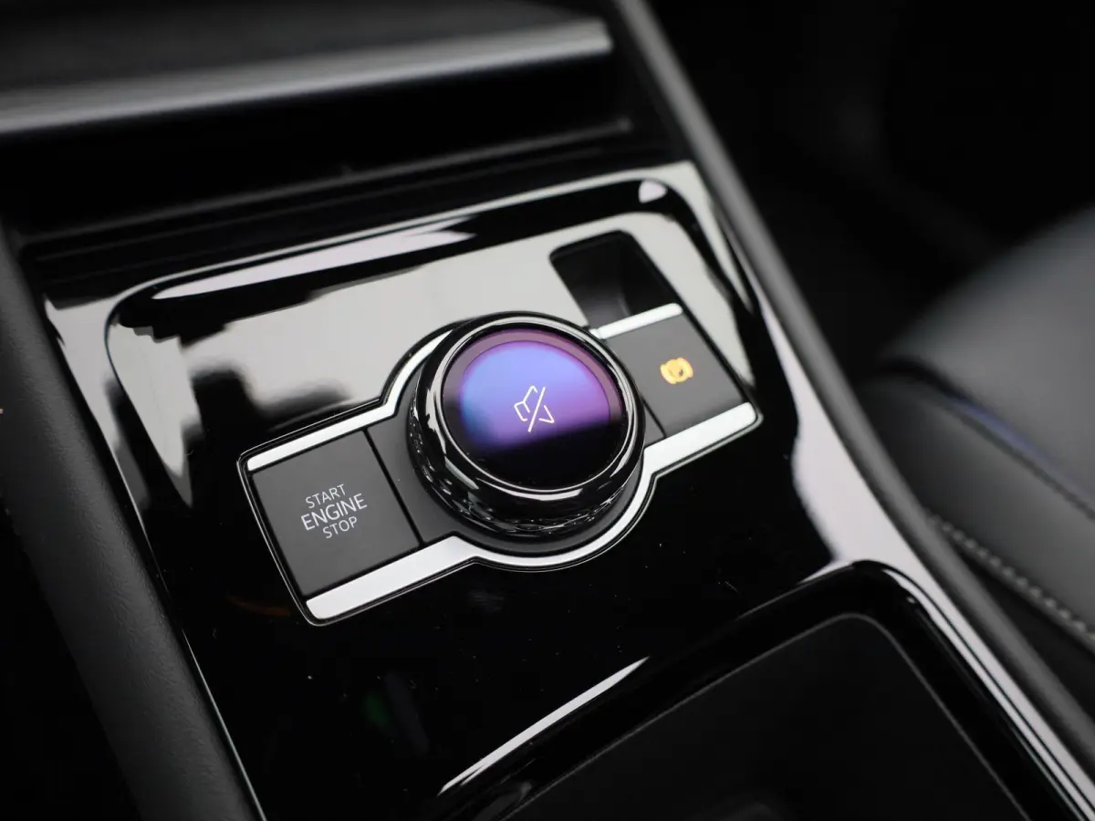 1.5 eHybrid R-Line Edition 272 PK| Origineel Nederlands | Panoramadak | LEDER Interieur | Trekhaak | 360 Camera | Stoelventilatie | Stoelverwarming Voor & Achter | LED Matrix | 20 Inch Velge