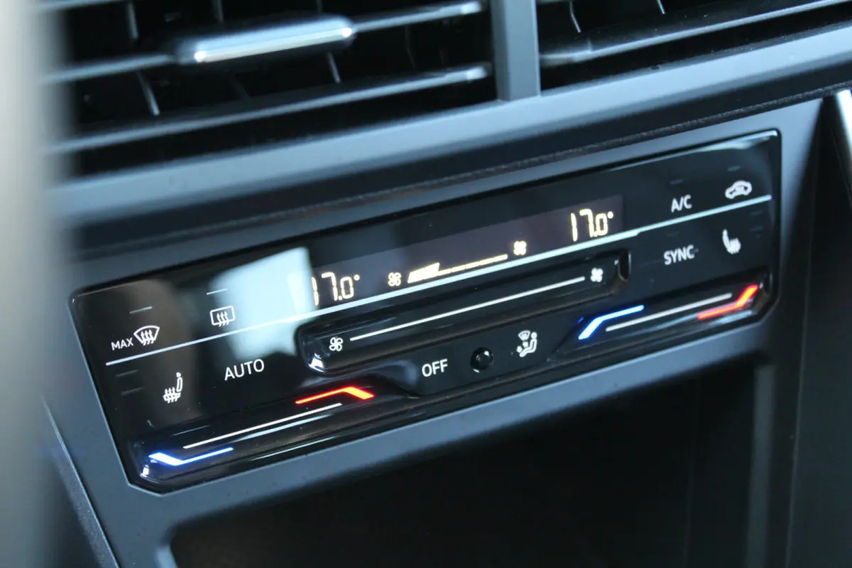 1.0 TSI Style | IQ Light | Digital cockpit | Apple carplay/Android auto