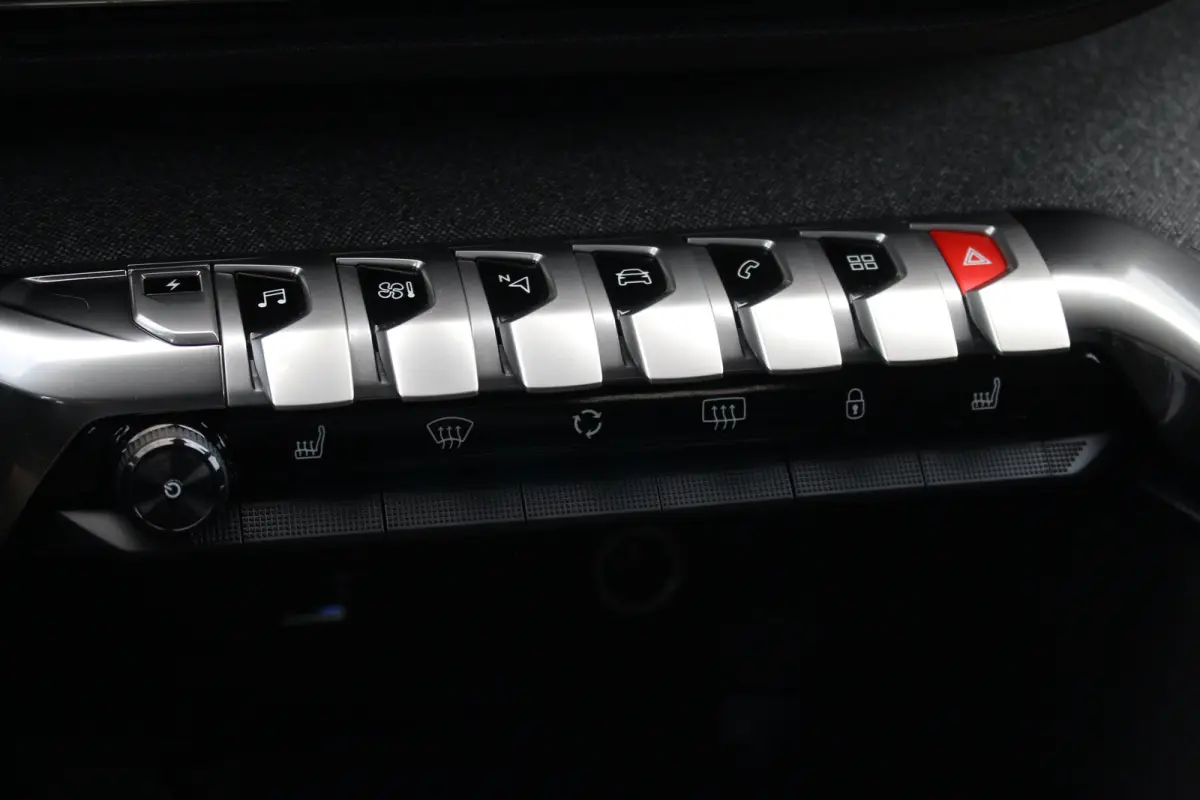 1.6 HYbrid 225 Allure Pack Business | Trekhaak | Stoelverwarming | Camera | Dodehoeksens. | Keyless | Navi | LED | Trekhaak | Stoelverwarming | Camera | Dodehoeksens. | Keyless | Navi | LED 