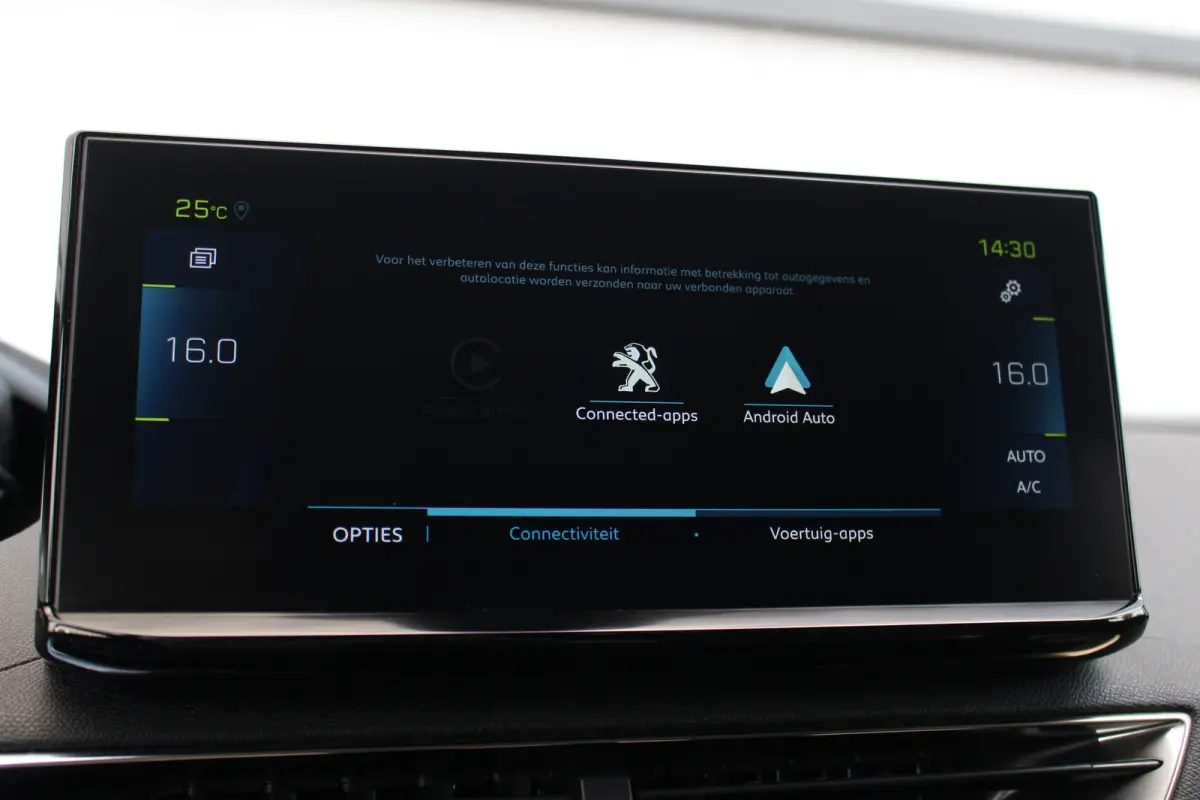 1.6 HYbrid 225 Allure Pack Business | Trekhaak | Stoelverwarming | Camera | Dodehoeksens. | Keyless | Navi | LED | Trekhaak | Stoelverwarming | Camera | Dodehoeksens. | Keyless | Navi | LED 