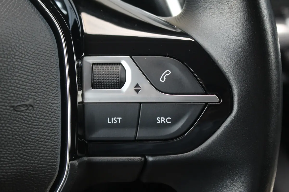 1.6 HYbrid 225 Allure Pack Business | Trekhaak | Stoelverwarming | Camera | Dodehoeksens. | Keyless | Navi | LED | Trekhaak | Stoelverwarming | Camera | Dodehoeksens. | Keyless | Navi | LED 