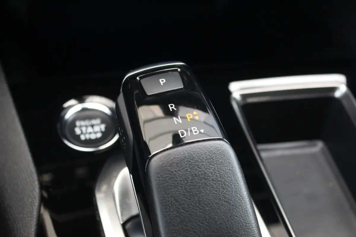 1.6 HYbrid 225 Allure Pack Business | Trekhaak | Stoelverwarming | Camera | Dodehoeksens. | Keyless | Navi | LED | Trekhaak | Stoelverwarming | Camera | Dodehoeksens. | Keyless | Navi | LED 