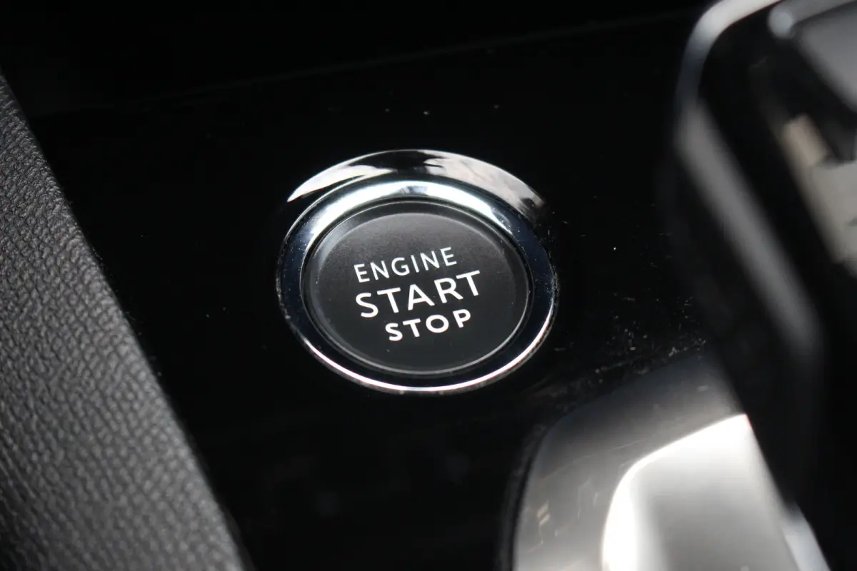 1.6 HYbrid 225 Allure Pack Business | Trekhaak | Stoelverwarming | Camera | Dodehoeksens. | Keyless | Navi | LED | Trekhaak | Stoelverwarming | Camera | Dodehoeksens. | Keyless | Navi | LED 