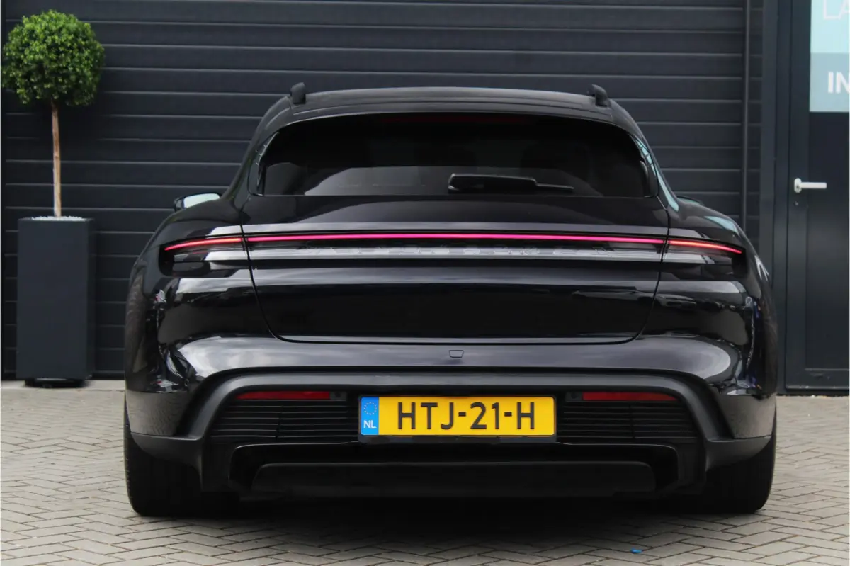 Turbo 93 kWh | Passenger Displ. | Sportchrono | Pano | SOH 91%