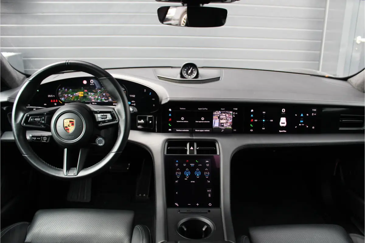 Turbo 93 kWh | Passenger Displ. | Sportchrono | Pano | SOH 91%