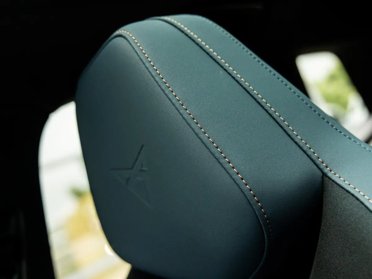 1.5 TSI e-Hybrid Essential | DEMO| Panoramadak | Stoel-Stuurverwarming | Virtual Cockpit | Achteruitrijcamera | Half-Leder | Climate Control | 19" Lichtmetalen Velgen | BTW Auto |