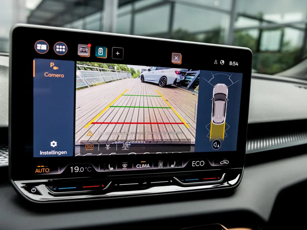1.5 TSI e-Hybrid Essential | DEMO| Panoramadak | Stoel-Stuurverwarming | Virtual Cockpit | Achteruitrijcamera | Half-Leder | Climate Control | 19" Lichtmetalen Velgen | BTW Auto |