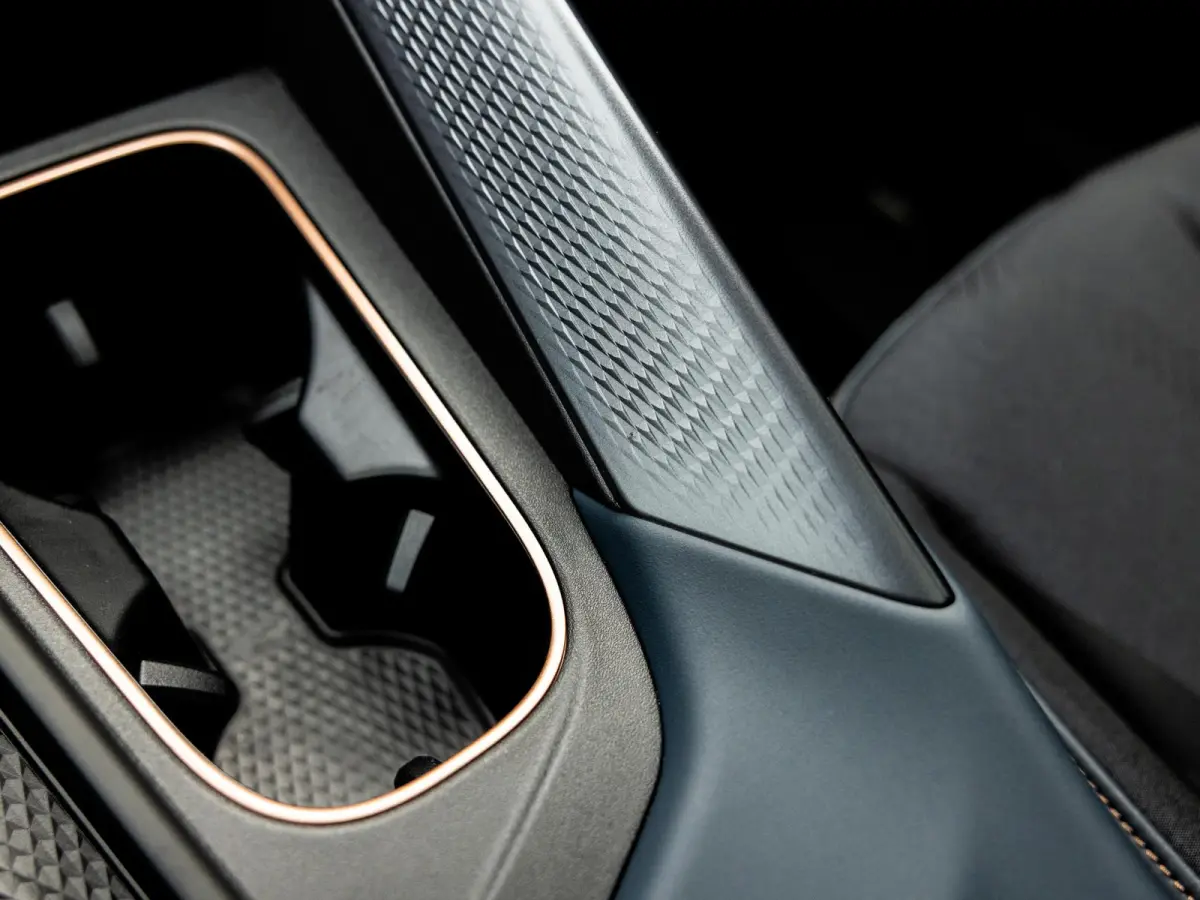 1.5 TSI e-Hybrid Essential | DEMO| Panoramadak | Stoel-Stuurverwarming | Virtual Cockpit | Achteruitrijcamera | Half-Leder | Climate Control | 19" Lichtmetalen Velgen | BTW Auto |