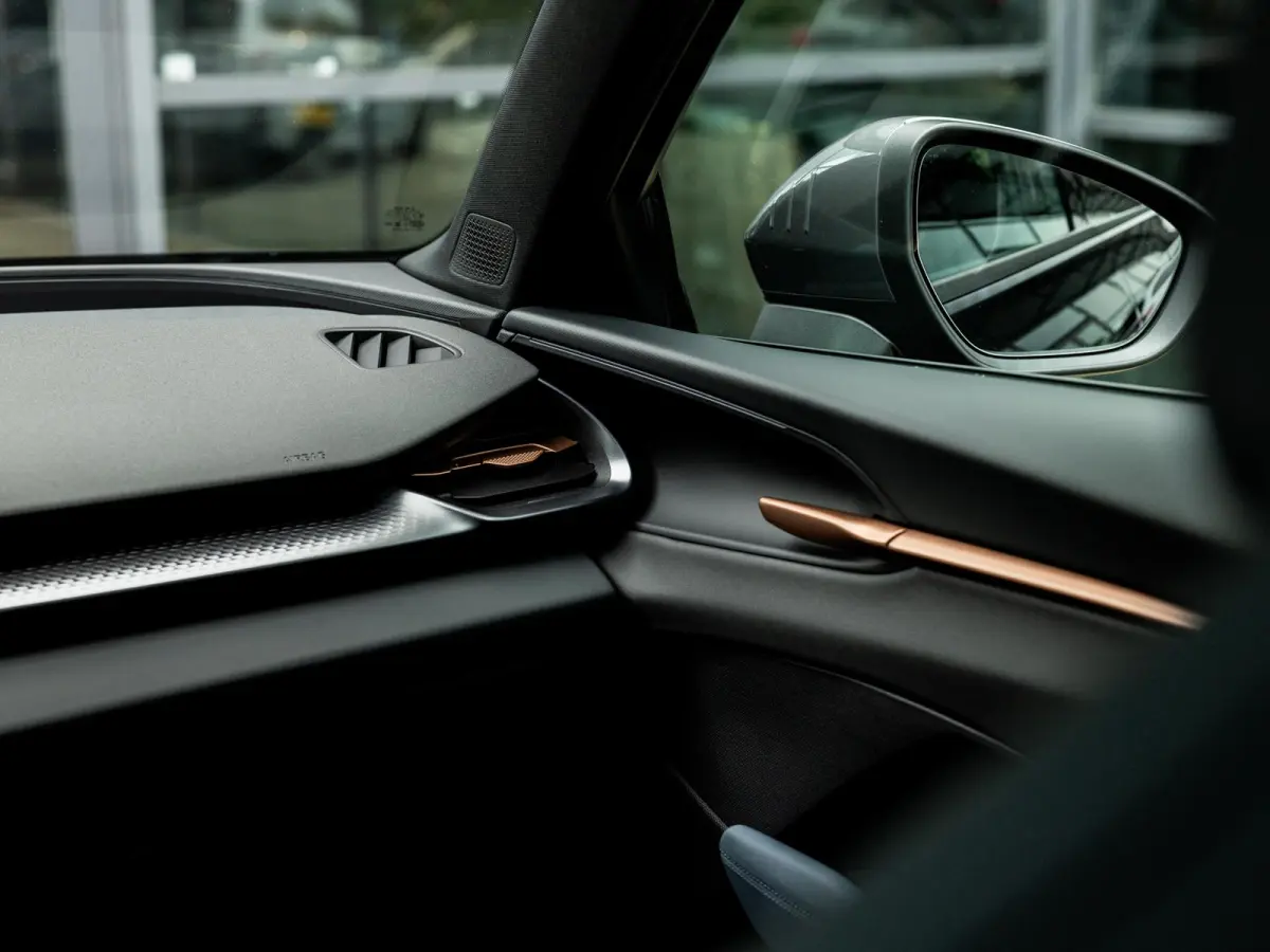 1.5 TSI e-Hybrid Essential | DEMO| Panoramadak | Stoel-Stuurverwarming | Virtual Cockpit | Achteruitrijcamera | Half-Leder | Climate Control | 19" Lichtmetalen Velgen | BTW Auto |