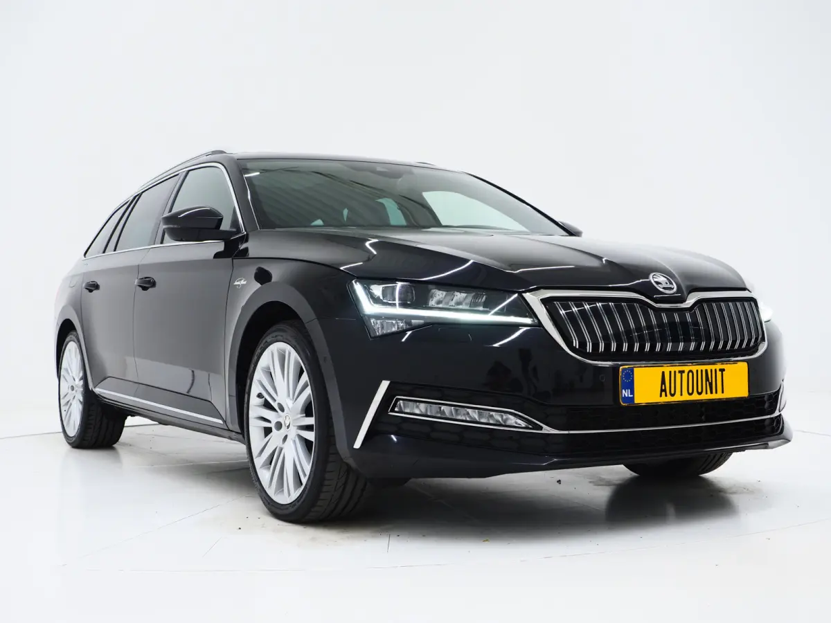 1.4 TSI iV Laurin & Klement | Panoramadak | Leder | Trekhaak | Massage | 360 | Canton | Memory | Carplay