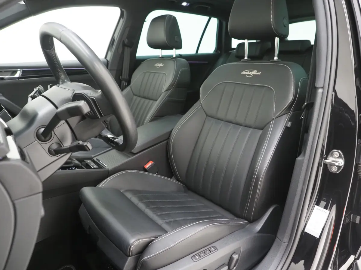 1.4 TSI iV Laurin & Klement | Panoramadak | Leder | Trekhaak | Massage | 360 | Canton | Memory | Carplay