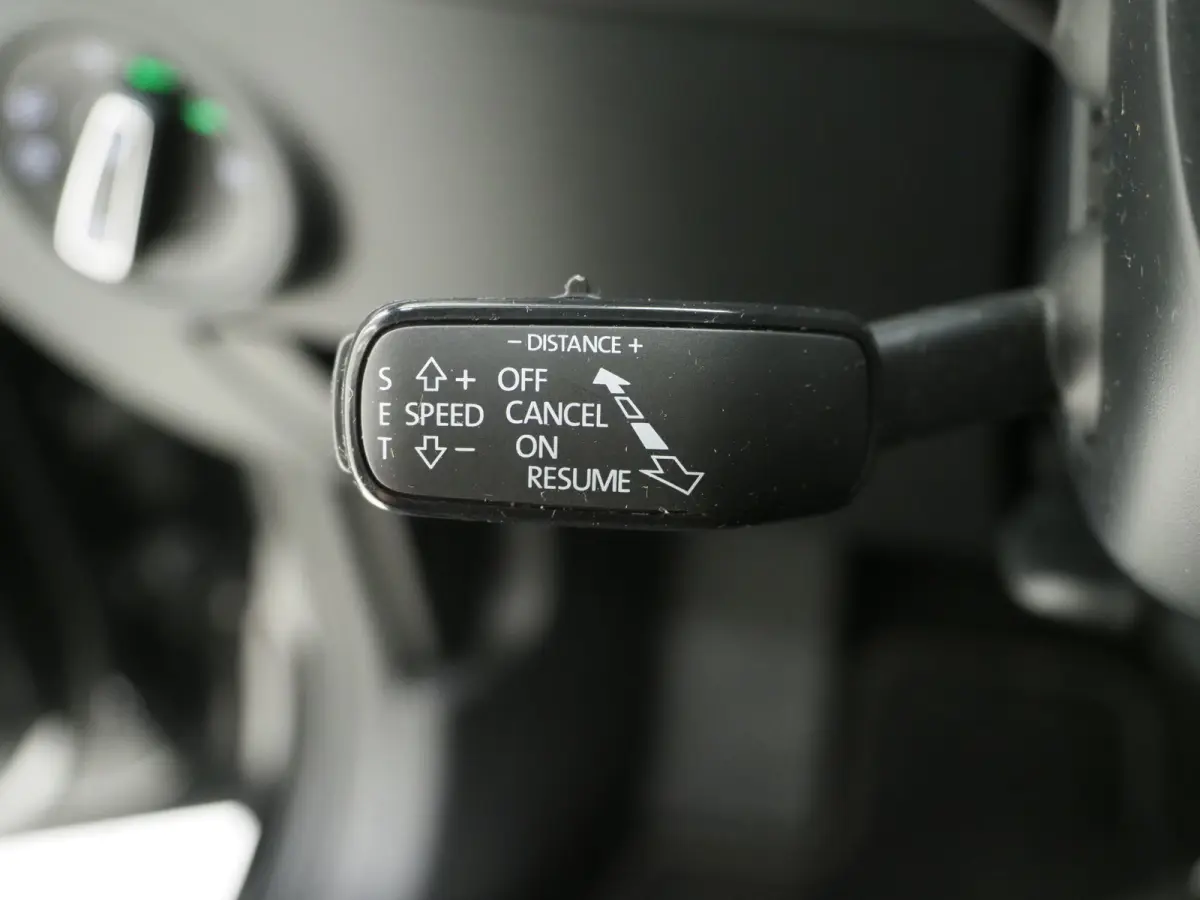 1.4 TSI iV Laurin & Klement | Panoramadak | Leder | Trekhaak | Massage | 360 | Canton | Memory | Carplay