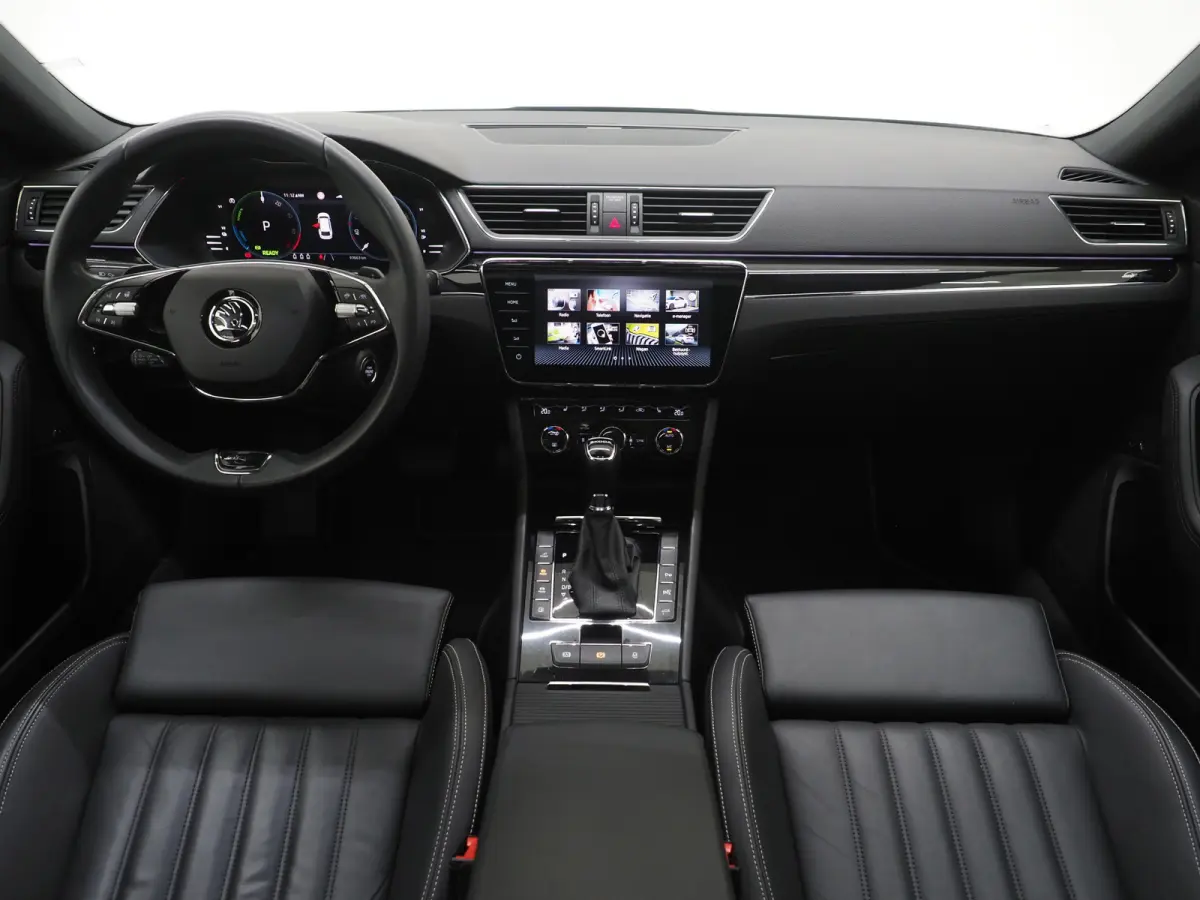 1.4 TSI iV Laurin & Klement | Panoramadak | Leder | Trekhaak | Massage | 360 | Canton | Memory | Carplay
