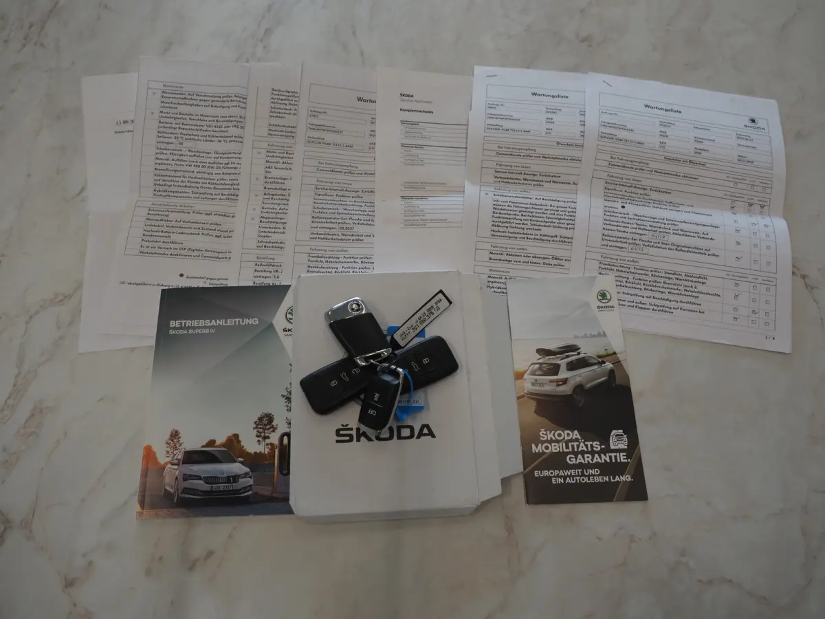 1.4 TSI iV Laurin & Klement | Panoramadak | Leder | Trekhaak | Massage | 360 | Canton | Memory | Carplay