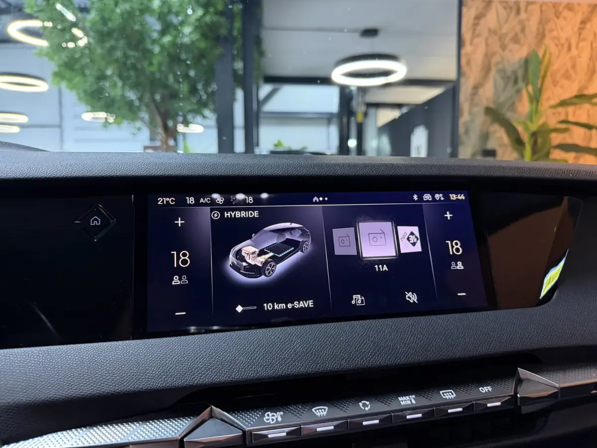 E-Tense 220PK SOH 95% |Trekhaak|Plug-in Hybrid|Trekhaak|CarPlay|Leder|ADAS|Garantie|Rijklaar