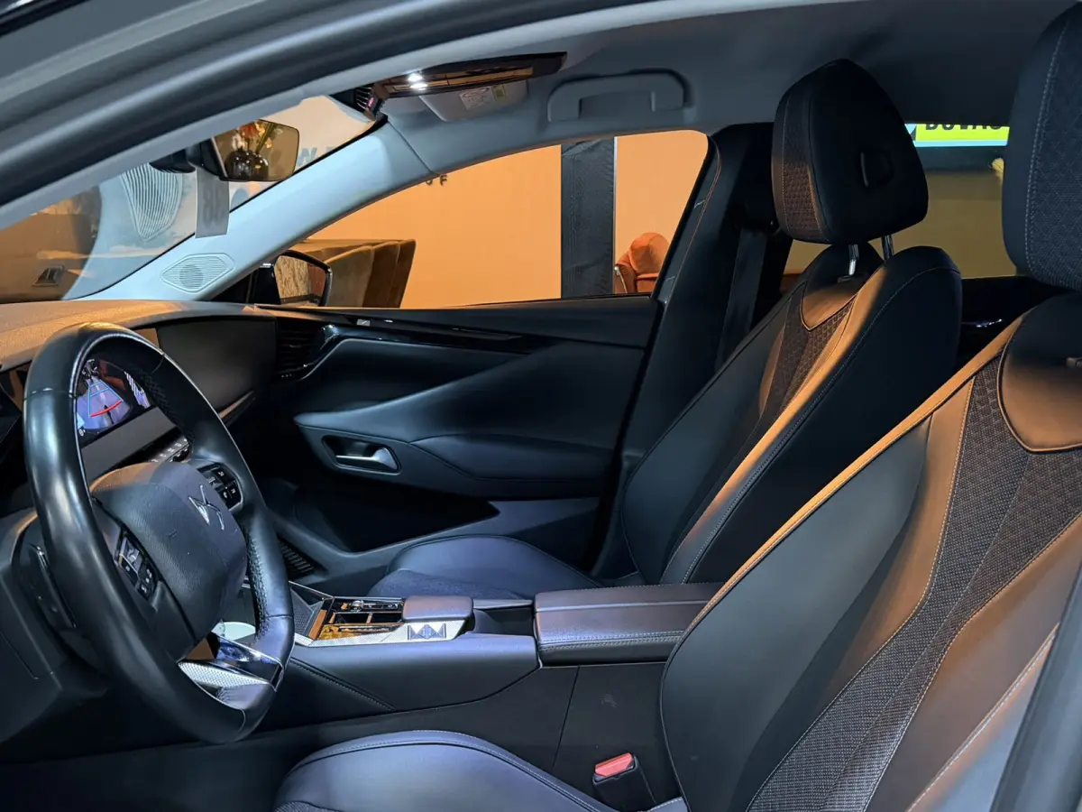 E-Tense 220PK SOH 95% |Trekhaak|Plug-in Hybrid|Trekhaak|CarPlay|Leder|ADAS|Garantie|Rijklaar