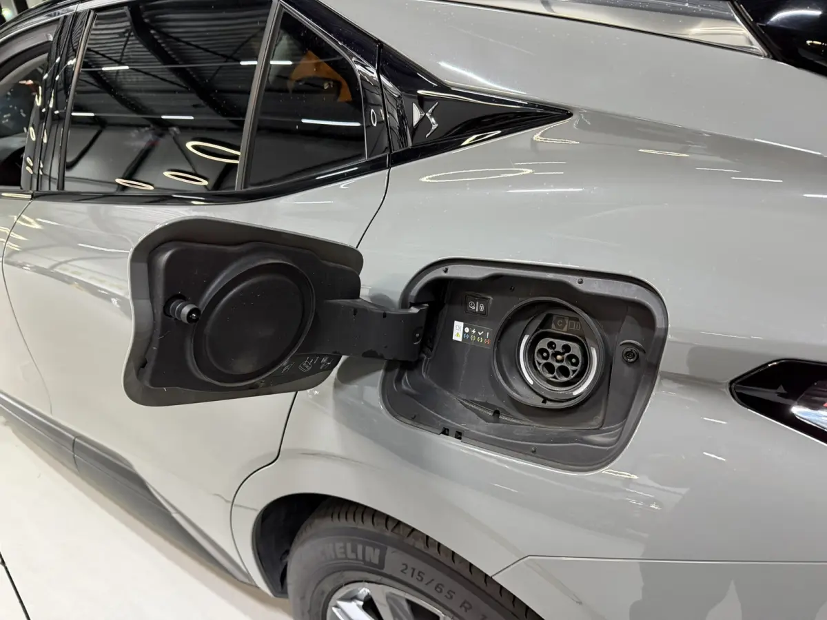E-Tense 220PK SOH 95% |Trekhaak|Plug-in Hybrid|Trekhaak|CarPlay|Leder|ADAS|Garantie|Rijklaar