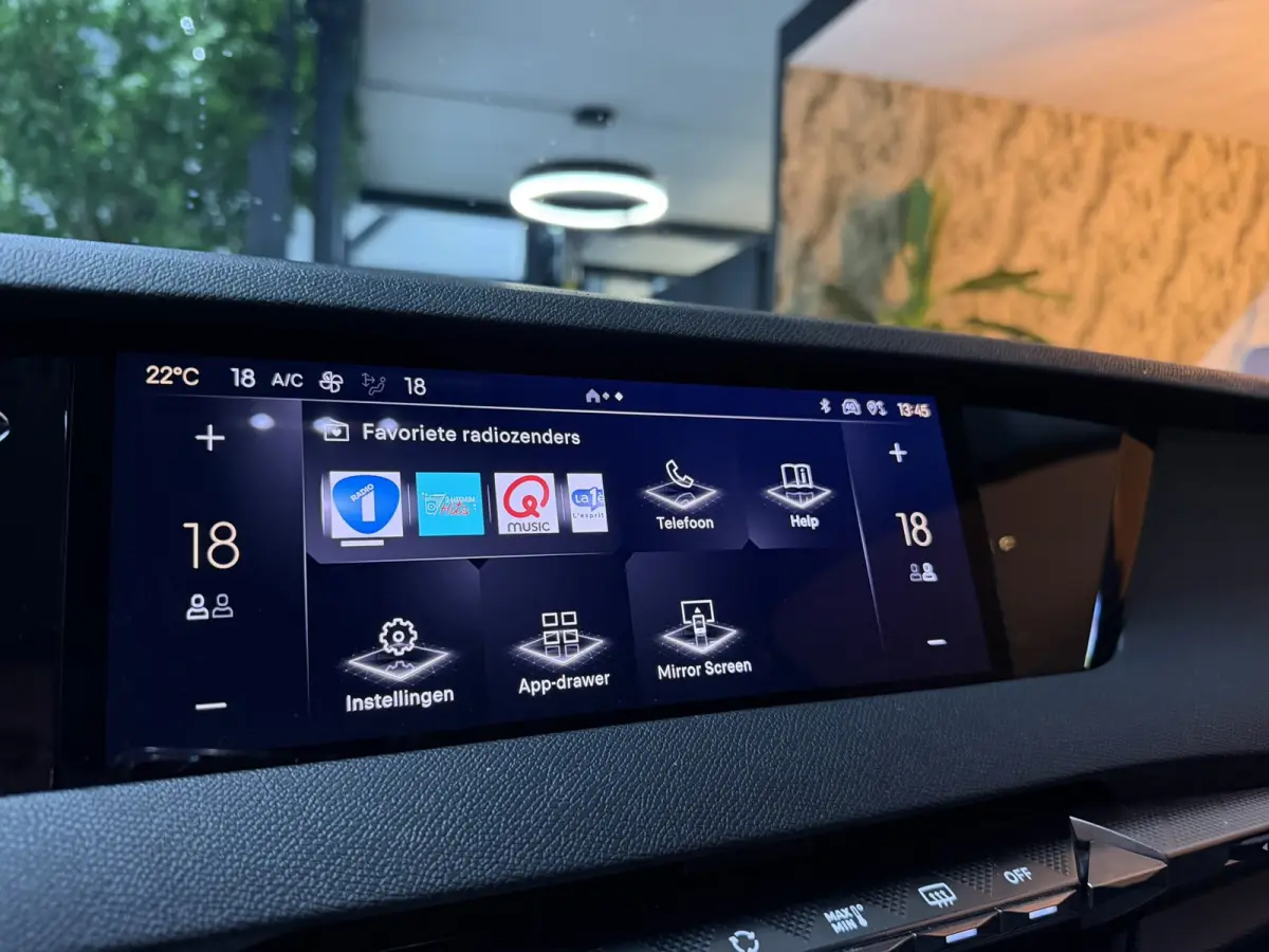 E-Tense 220PK SOH 95% |Trekhaak|Plug-in Hybrid|Trekhaak|CarPlay|Leder|ADAS|Garantie|Rijklaar