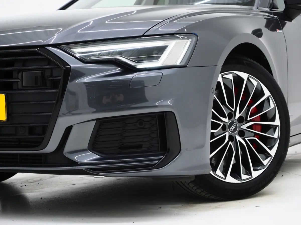 55 TFSI e quattro Competition Full Black | RS Stoelen | B&O Audio | Sfeerlicht | Memory | Camera | Adaptive Cruise