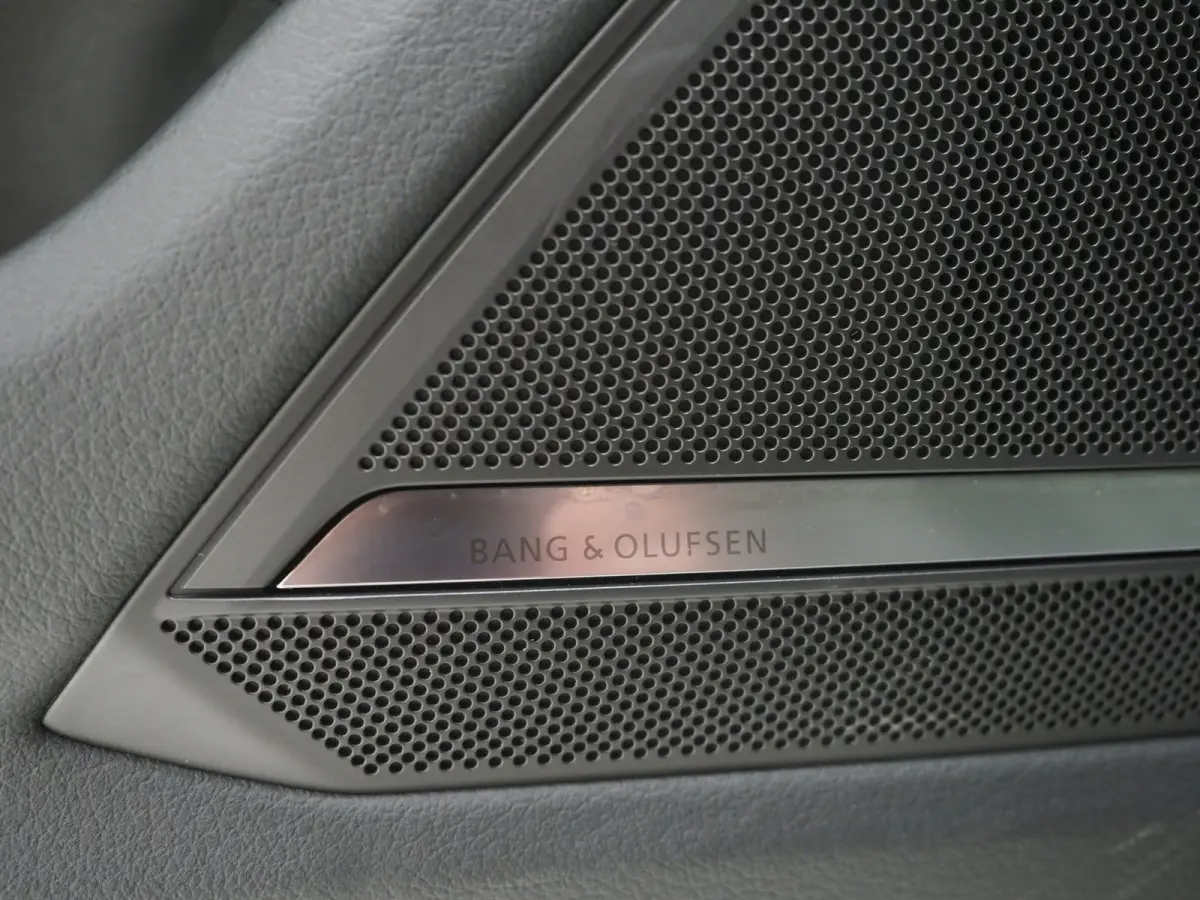 55 TFSI e quattro Competition Full Black | RS Stoelen | B&O Audio | Sfeerlicht | Memory | Camera | Adaptive Cruise