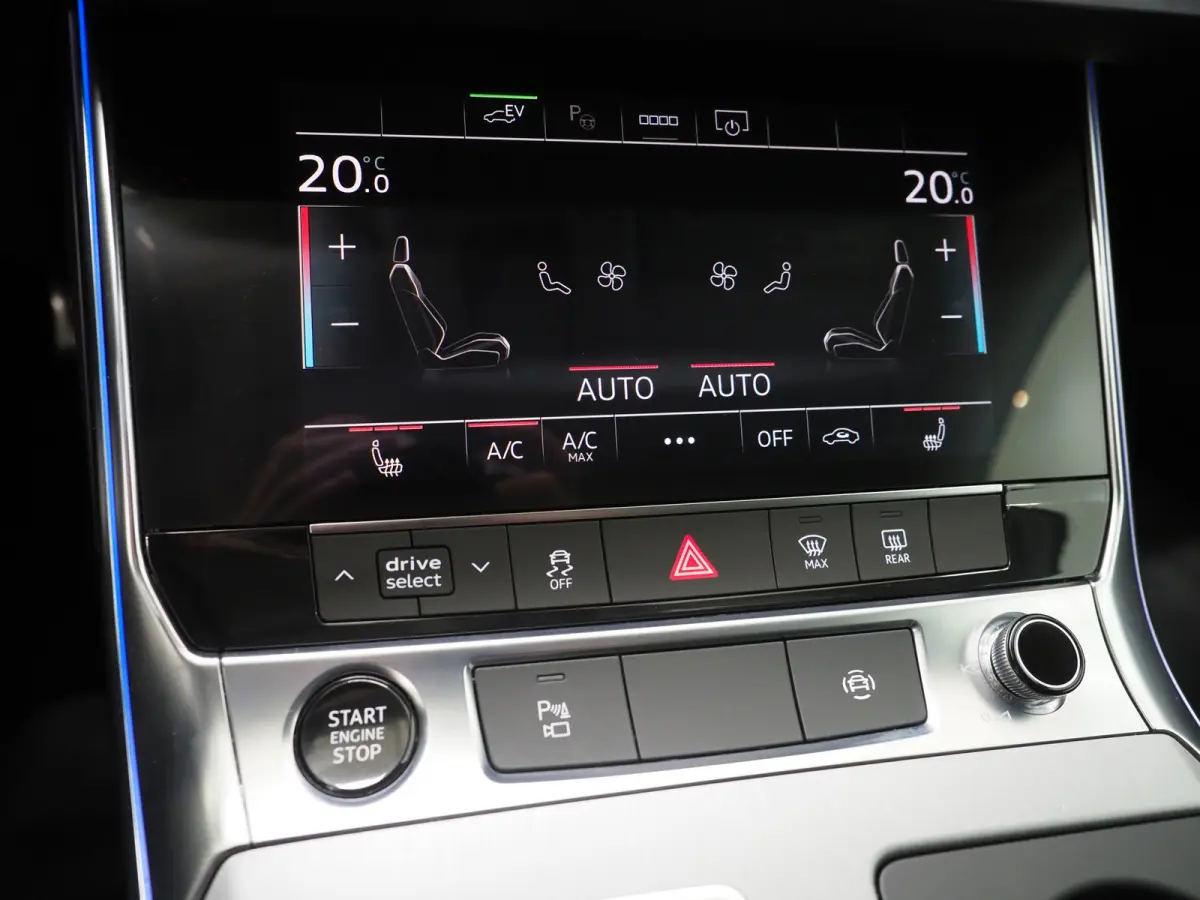 55 TFSI e quattro Competition Full Black | RS Stoelen | B&O Audio | Sfeerlicht | Memory | Camera | Adaptive Cruise