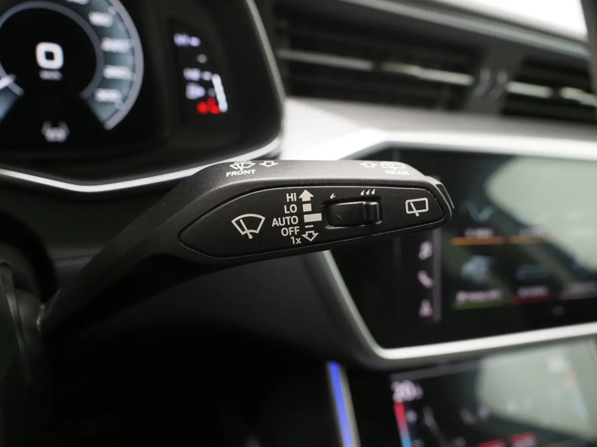 55 TFSI e quattro Competition Full Black | RS Stoelen | B&O Audio | Sfeerlicht | Memory | Camera | Adaptive Cruise