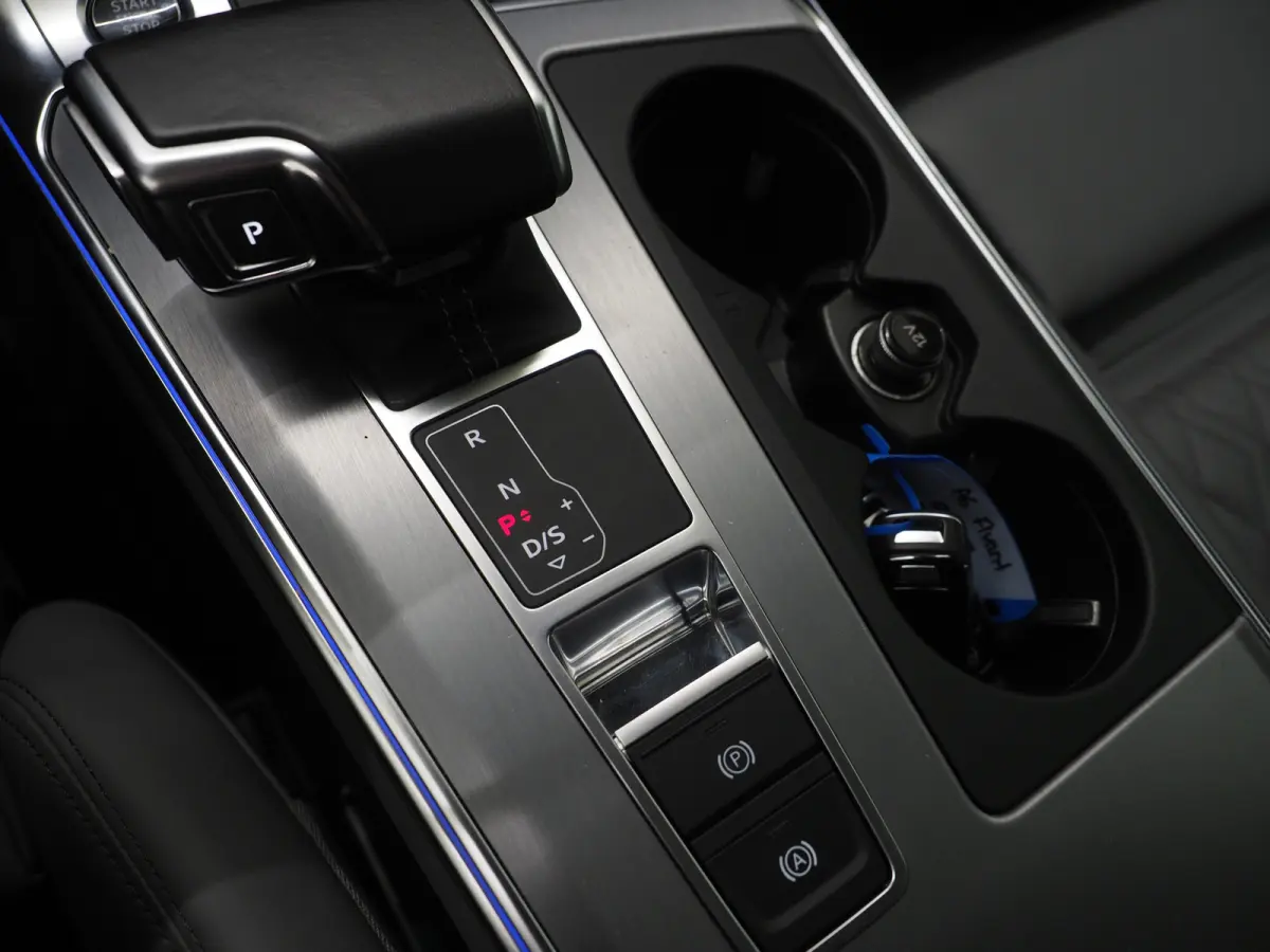 55 TFSI e quattro Competition Full Black | RS Stoelen | B&O Audio | Sfeerlicht | Memory | Camera | Adaptive Cruise