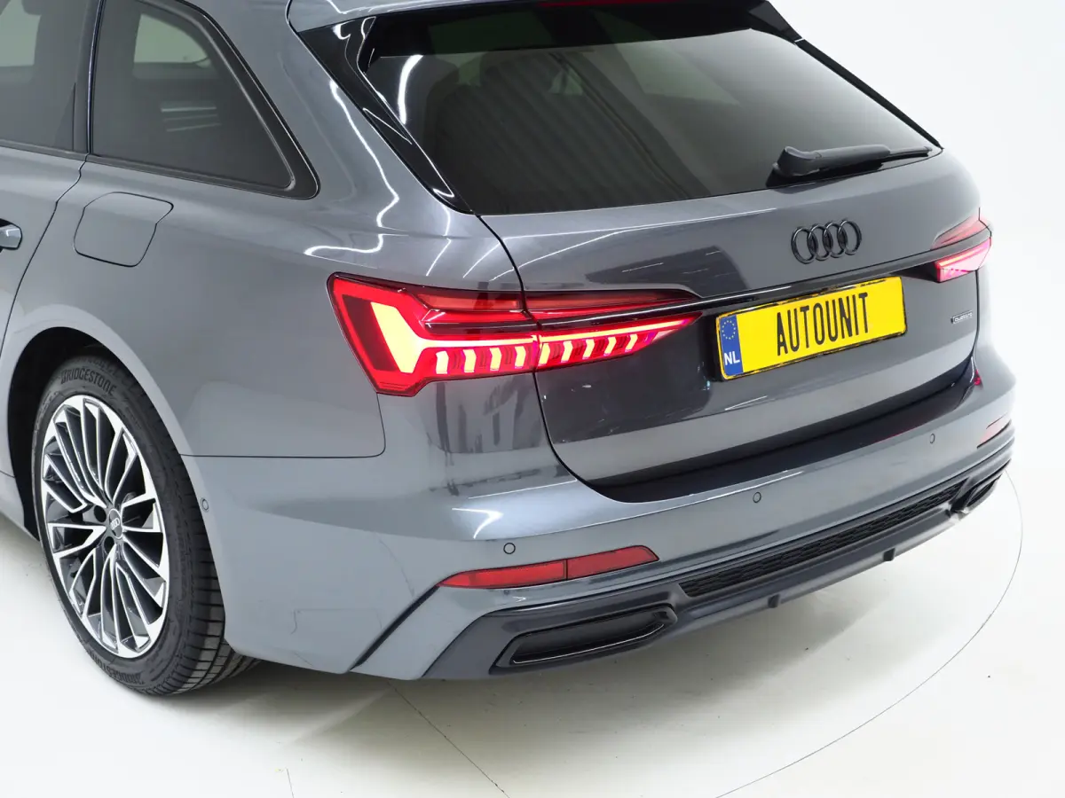 55 TFSI e quattro Competition Full Black | RS Stoelen | B&O Audio | Sfeerlicht | Memory | Camera | Adaptive Cruise
