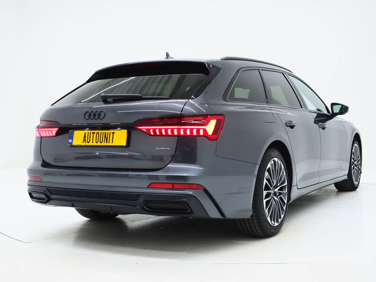 55 TFSI e quattro Competition Full Black | RS Stoelen | B&O Audio | Sfeerlicht | Memory | Camera | Adaptive Cruise