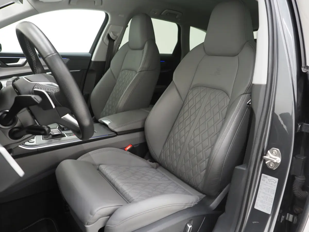 55 TFSI e quattro Competition Full Black | RS Stoelen | B&O Audio | Sfeerlicht | Memory | Camera | Adaptive Cruise